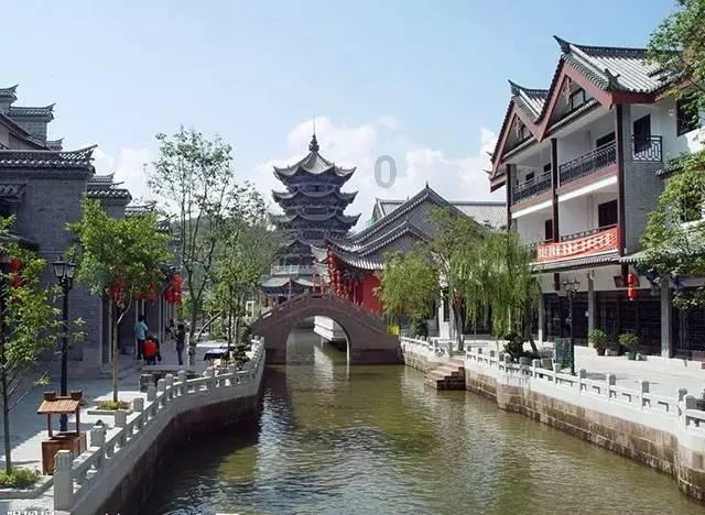 赏冰瀑奇观 品年味文化 | 棋山红崖冰瀑艺术摄影展——济南市钢城区乡村文化旅游节开幕式掠影